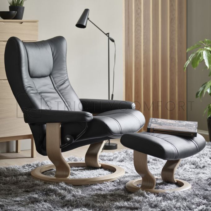 Stressless Wing Recliner Chair with Classic Base 