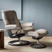 Stressless Mayfair Recliner with Signature Base