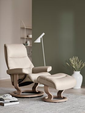 View (M) Recliner
